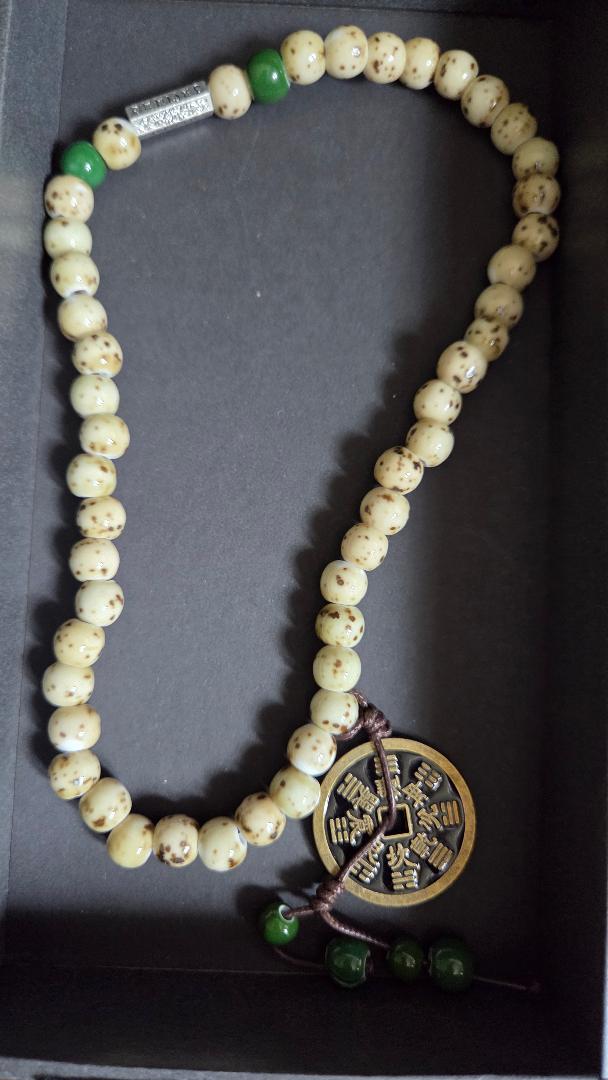 Green Oriental Stretch Necklace