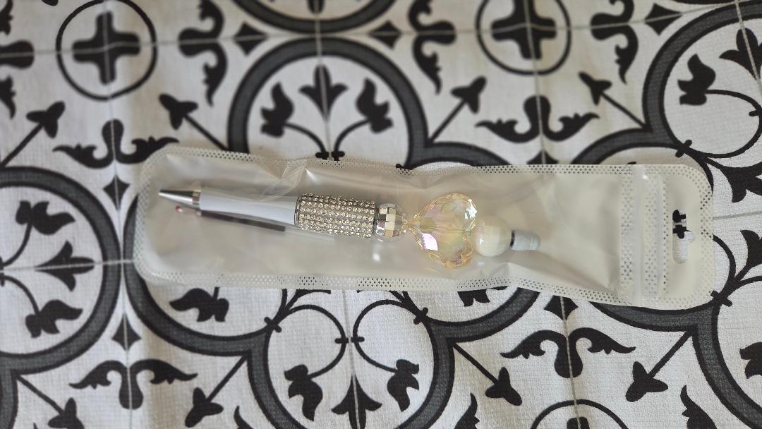 White Heart Pen
