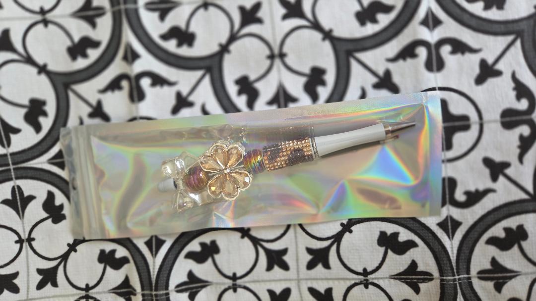 Brown Bow Pen