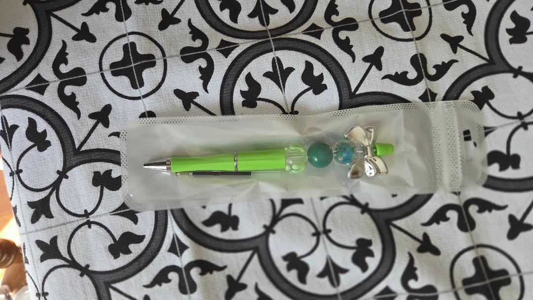 Green Bow Pen