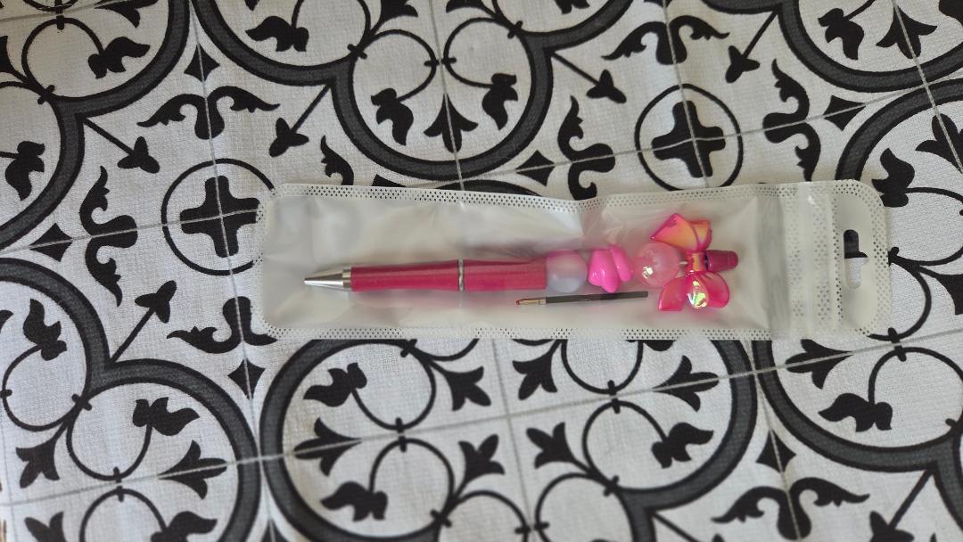 Pink Shell Bow Pen